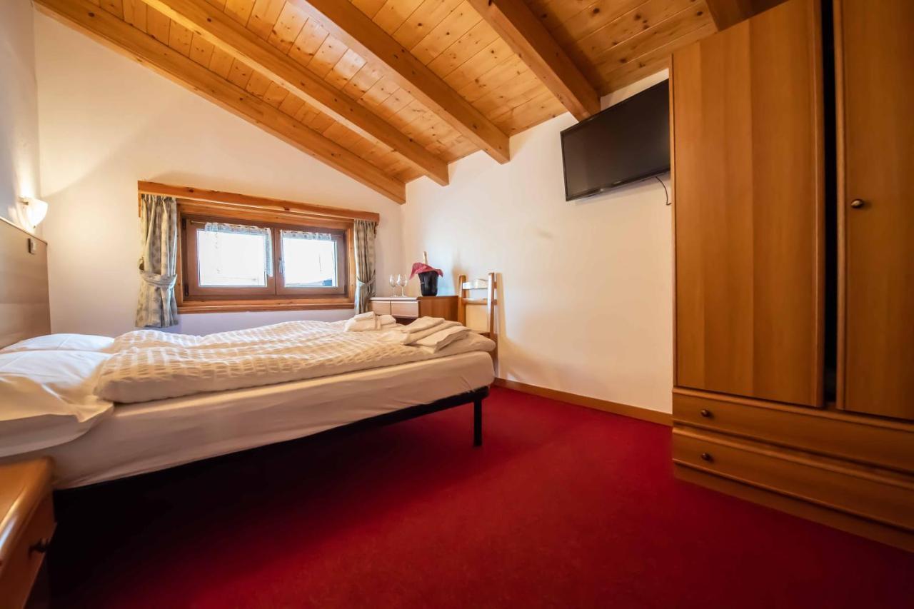 Alpino Lodge Bivio Livigno Exterior photo