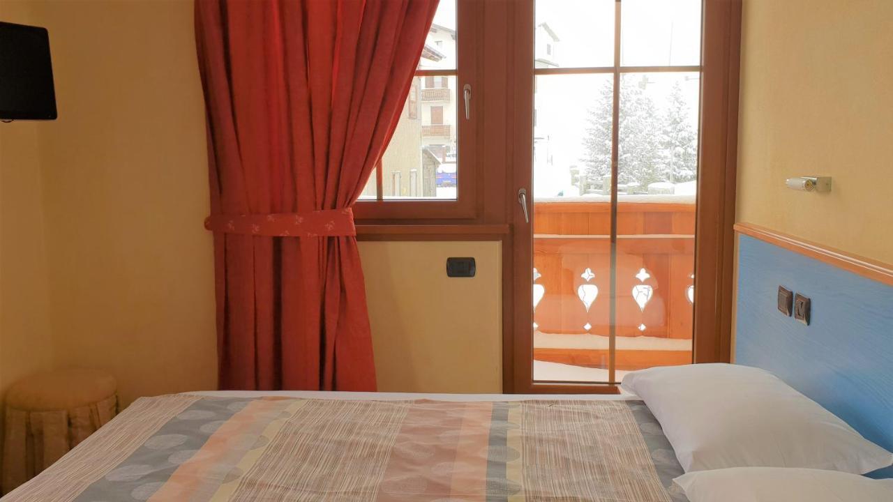 Alpino Lodge Bivio Livigno Exterior photo