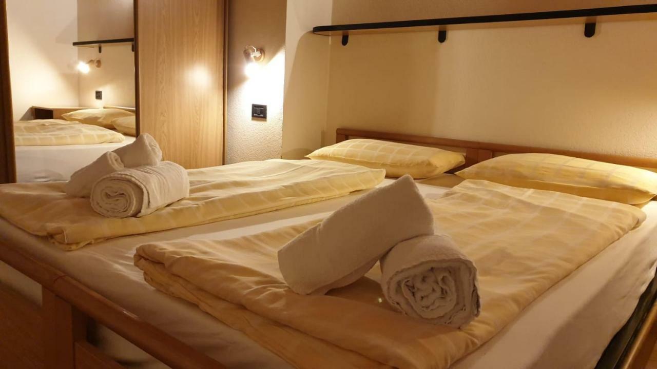 Alpino Lodge Bivio Livigno Exterior photo