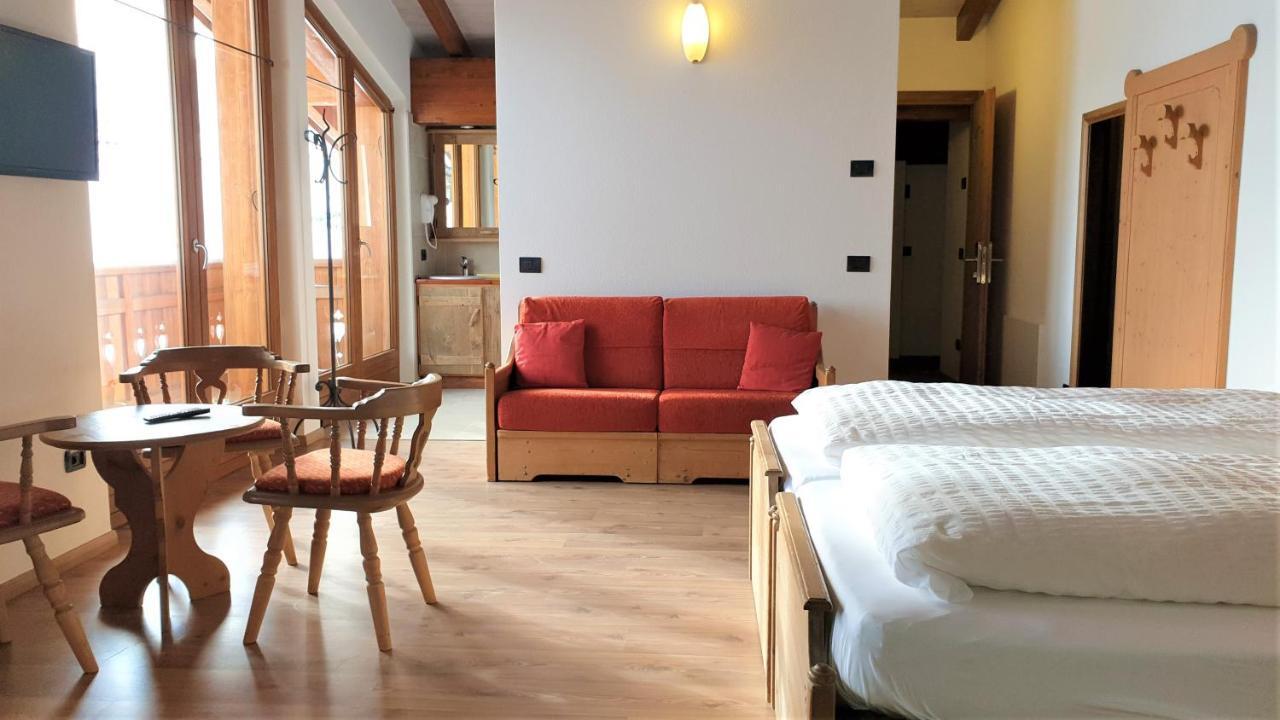 Alpino Lodge Bivio Livigno Exterior photo